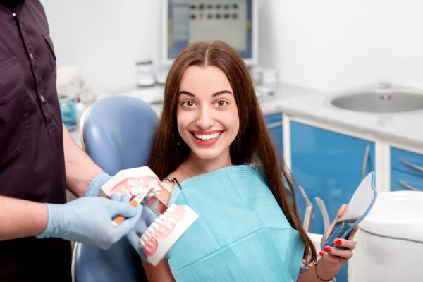 A Smile Makeover: The Benefits of Cosmetic Dentistry